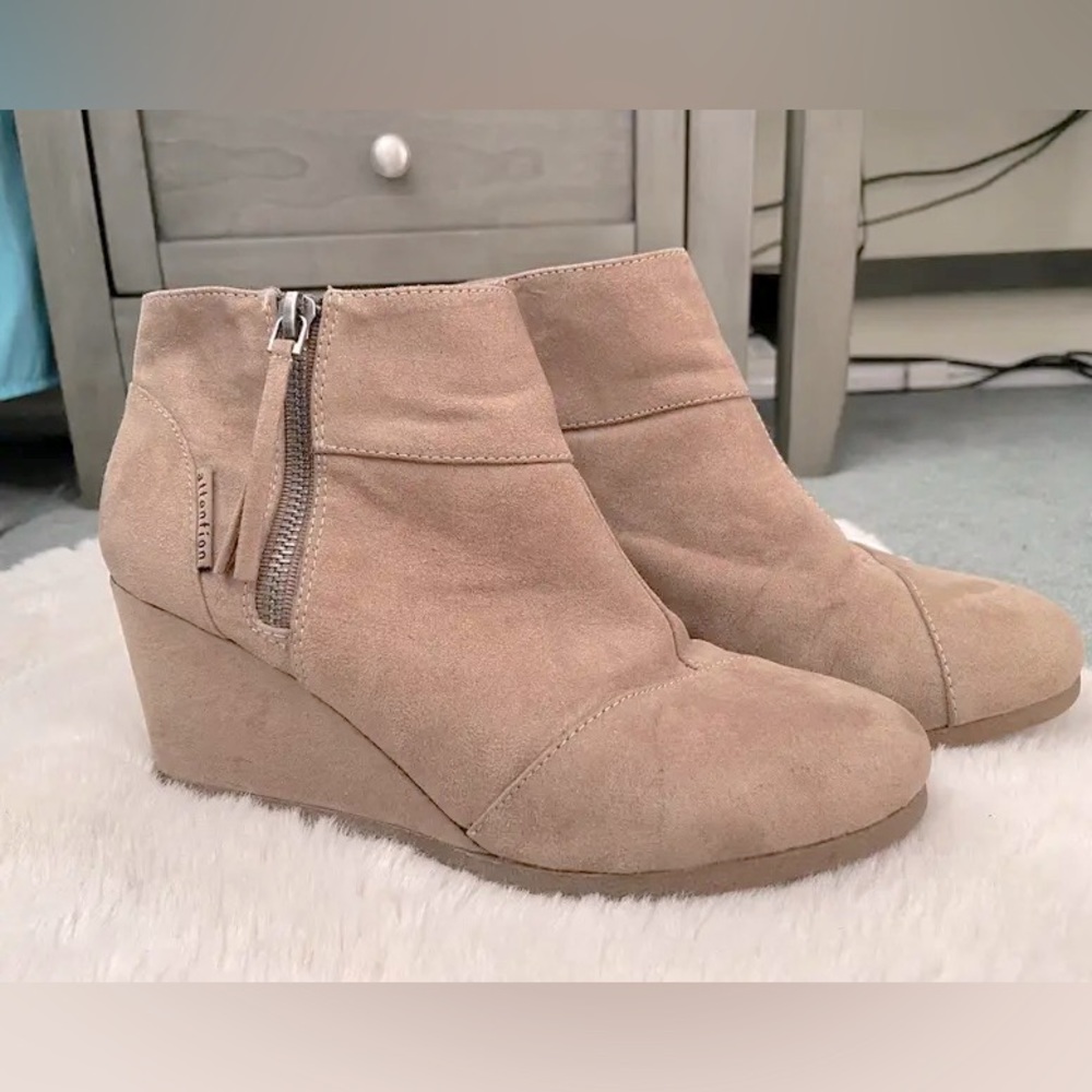 💥Size 8 Tan Wedge Booties
